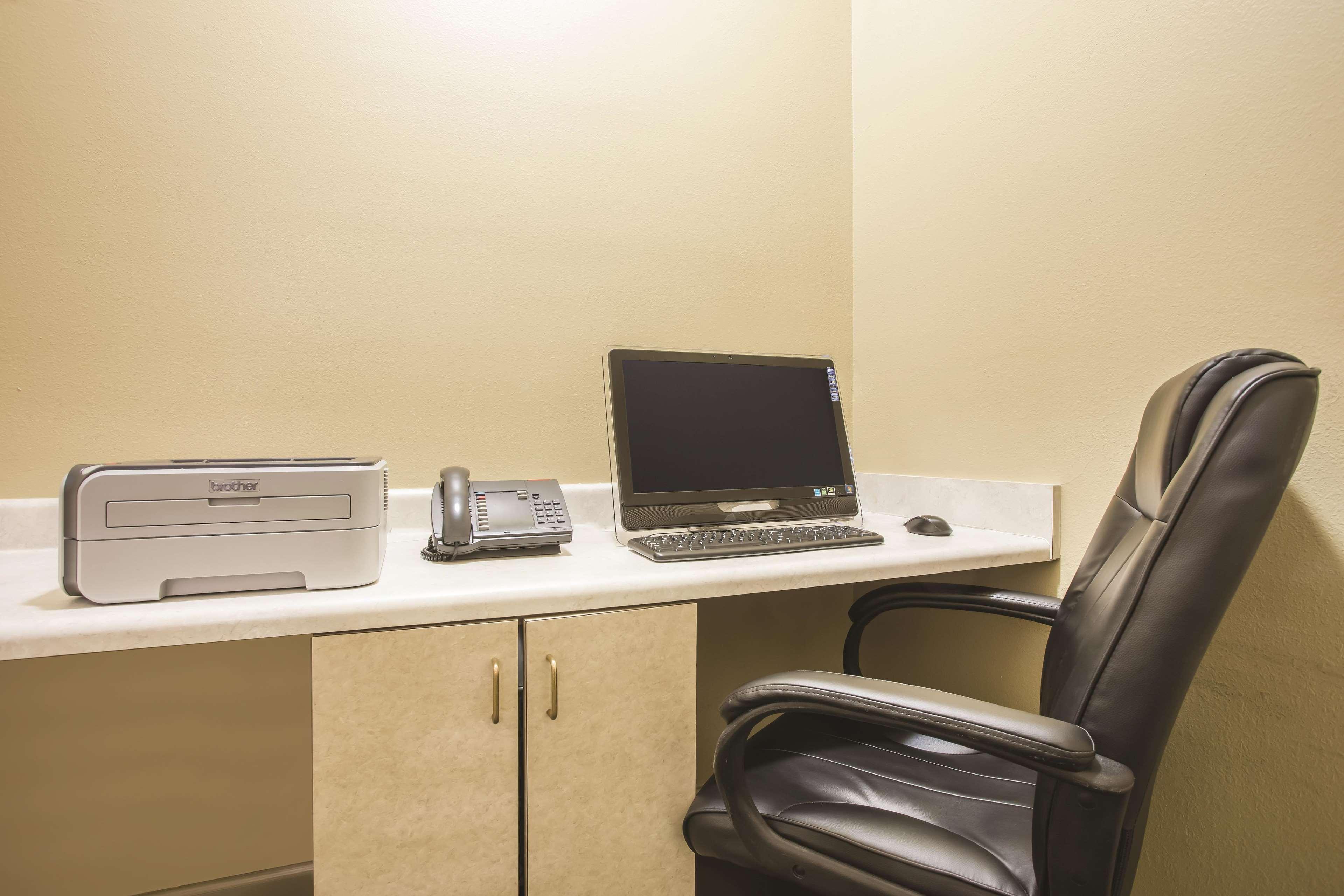 La Quinta By Wyndham Atlanta Stockbridge Hotel Ngoại thất bức ảnh
