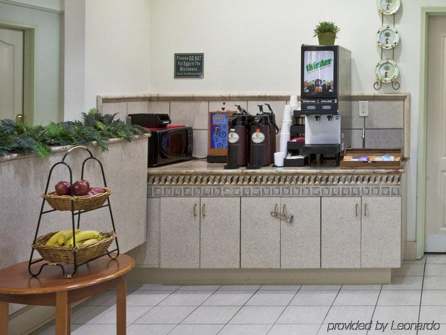 La Quinta By Wyndham Atlanta Stockbridge Hotel Ngoại thất bức ảnh